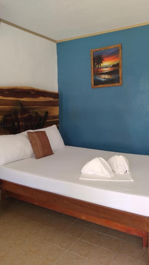 Summer Homes Beach Resort And Cottages Palawan Barton 外观 照片