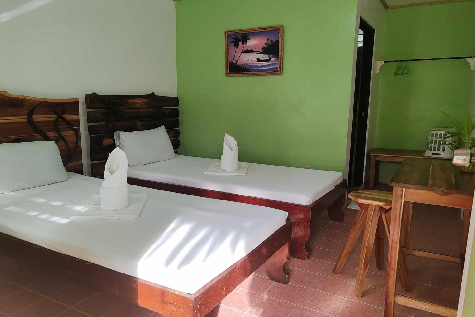 Summer Homes Beach Resort And Cottages Palawan Barton 外观 照片
